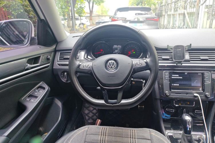 Used Volkswagen C-TREK 2018 230TSI DSG Comfort Model Steering Wheel