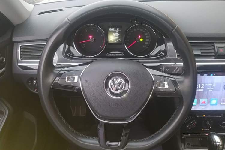 Used Volkswagen C-TREK 2018 1.5L Automatic Comfort Model Steering Wheel
