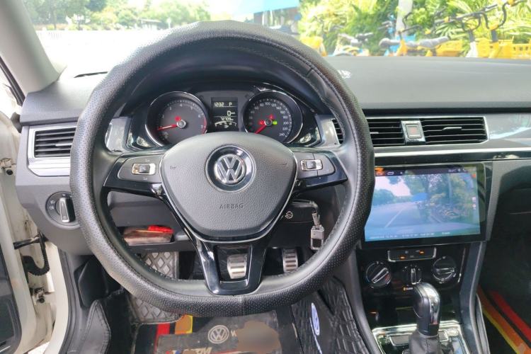 Used Volkswagen C-TREK 2018 1.5L Automatic Comfort Model Steering Wheel