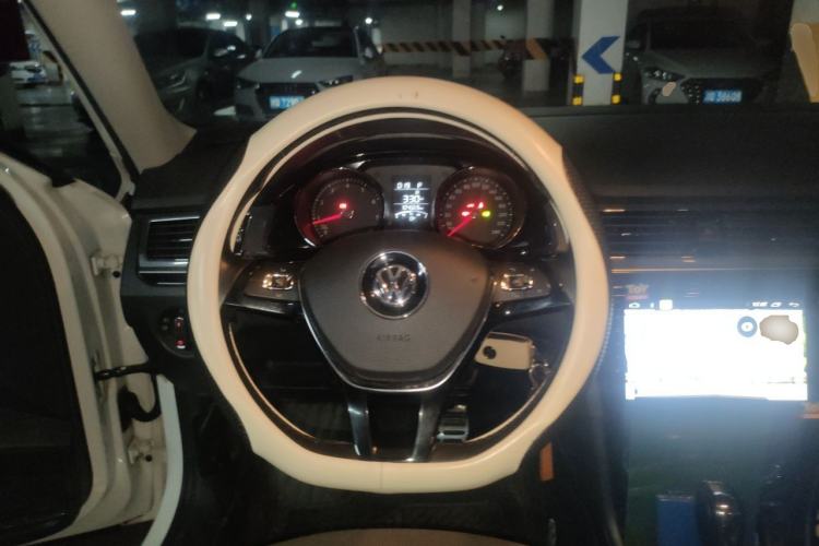 Used Volkswagen C-TREK 2018 230TSI DSG Comfort Model Steering Wheel