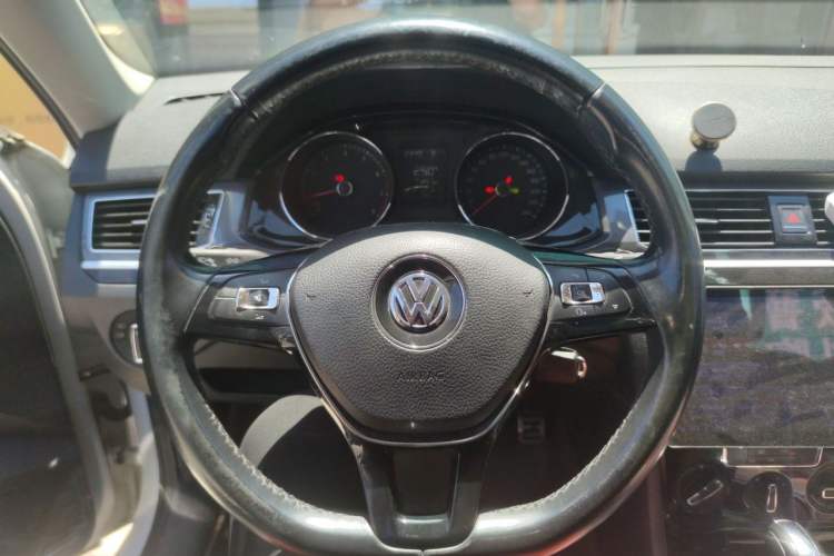 Used Volkswagen C-TREK 2018 1.5L Automatic Comfort Model Steering Wheel