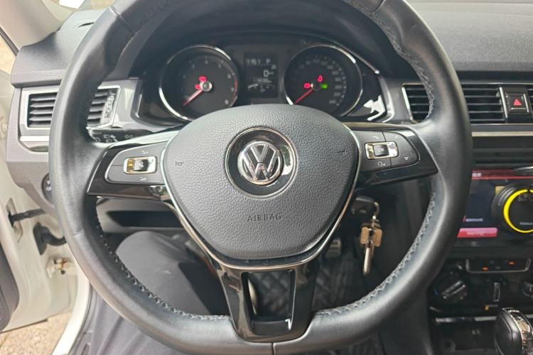 Used Volkswagen C-TREK 2018 230TSI DSG Comfort Model Steering Wheel