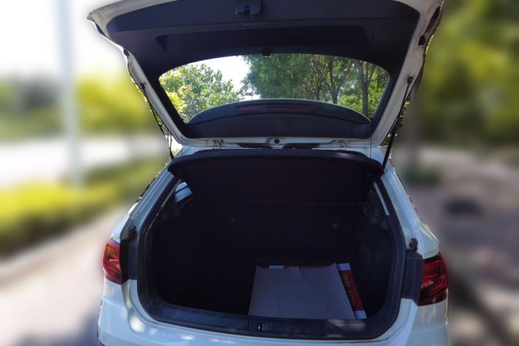 Used Volkswagen C-TREK 2018 230TSI DSG Comfort Model Trunk