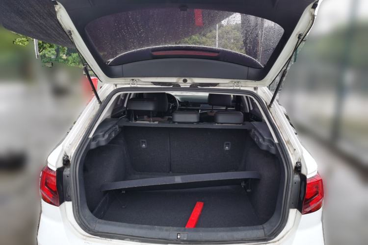 Used Volkswagen C-TREK 2018 230TSI DSG Comfort Model Trunk