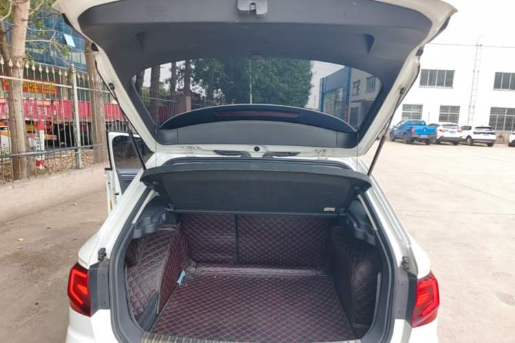 Used Volkswagen C-TREK 2018 1.5L Automatic Comfort Model Trunk