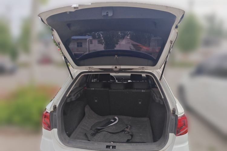 Used Volkswagen C-TREK 2018 1.5L Manual Fashion Model Trunk