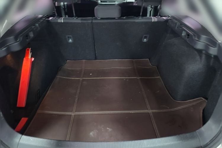Used Volkswagen C-TREK 2018 1.5L Automatic Fashion Model Trunk
