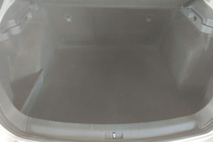 Used Volkswagen C-TREK 2018 230TSI DSG Comfort Model Trunk