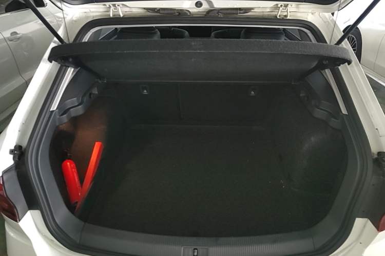 Used Volkswagen C-TREK 2018 230TSI DSG Luxury Version Trunk
