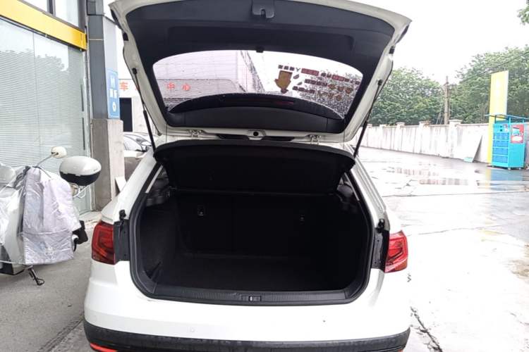 Used Volkswagen C-TREK 2018 1.5L Automatic Comfort Model Trunk