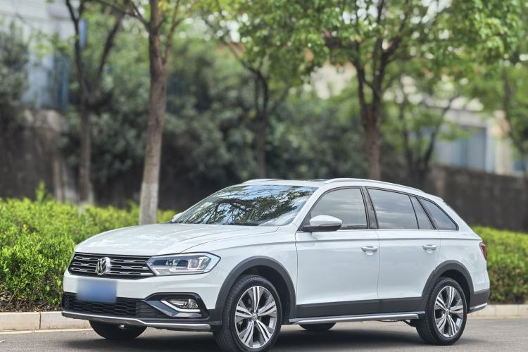 Used Volkswagen C-TREK 2018 1.5L Automatic Luxury Edition Guazi used car, China used car export, Used car for sale, Used Volkswagen cars, Cheapest cars for sale