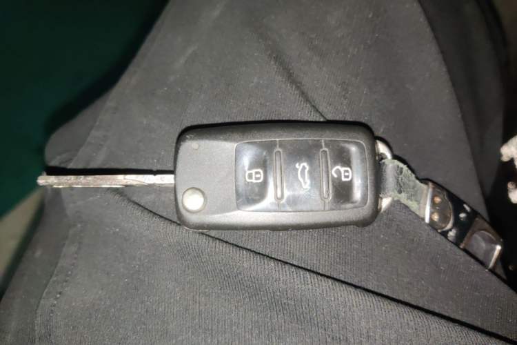 Used Volkswagen C-TREK 2018 230TSI DSG Comfort Model Vehicle Key