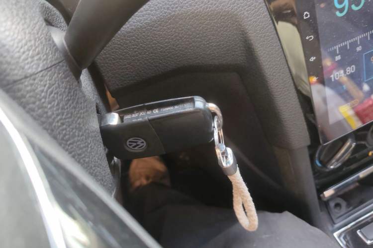 Used Volkswagen C-TREK 2018 230TSI DSG Comfort Model Vehicle Key
