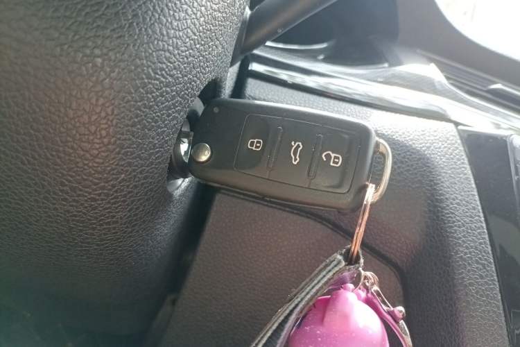 Used Volkswagen C-TREK 2018 1.5L Automatic Comfort Model Vehicle Key