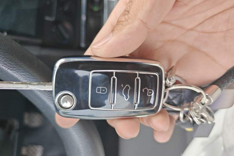 Used Volkswagen C-TREK 2018 1.5L Manual Fashion Model Vehicle Key