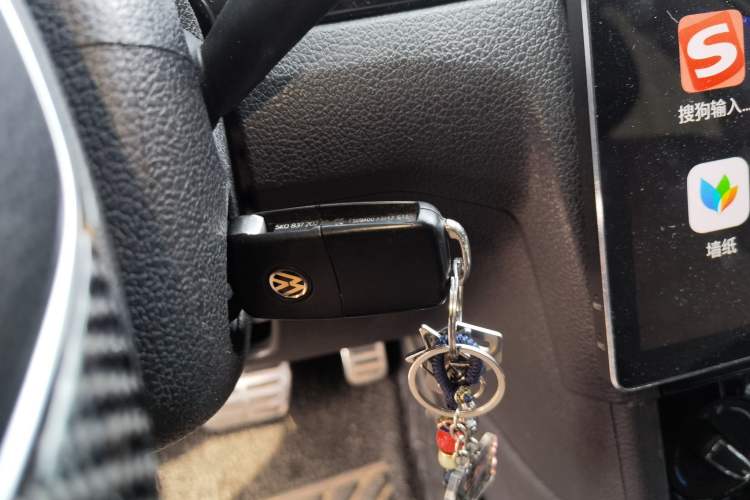 Used Volkswagen C-TREK 2018 230TSI DSG Comfort Model Vehicle Key