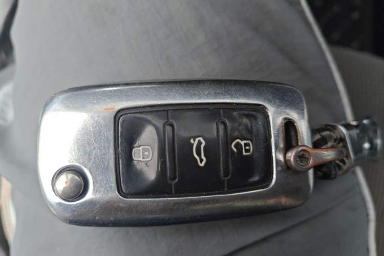 Used Volkswagen C-TREK 2018 230TSI DSG Comfort Model Vehicle Key
