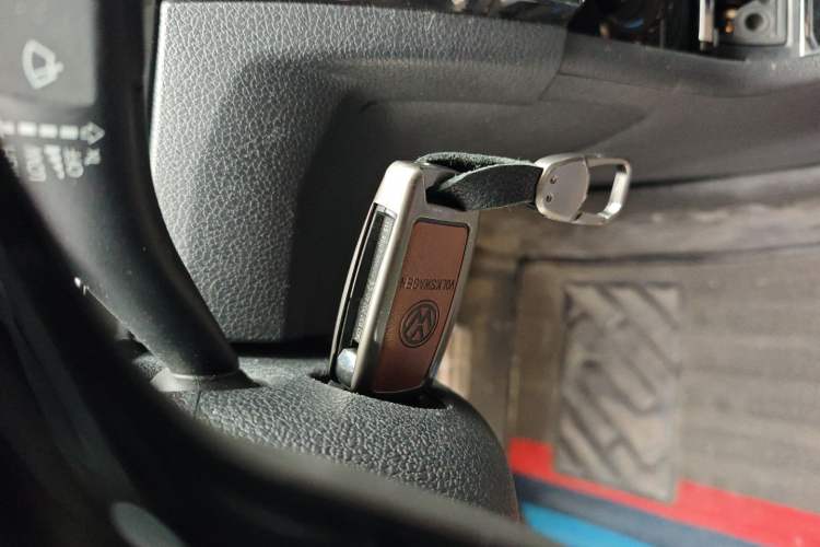 Used Volkswagen C-TREK 2018 230TSI DSG Comfort Model Vehicle Key