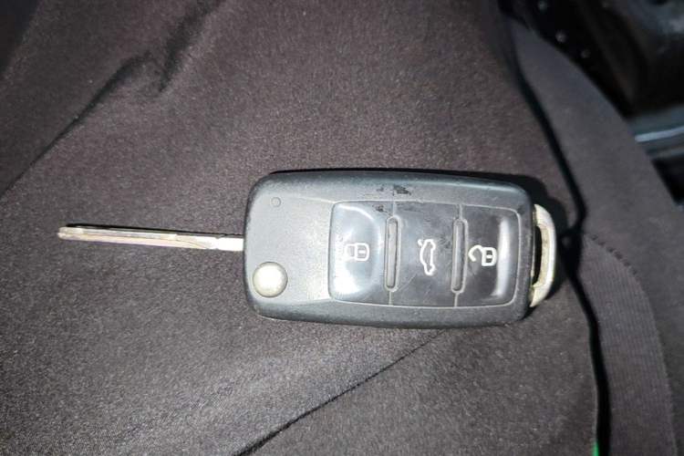 Used Volkswagen C-TREK 2018 1.5L Automatic Fashion Model Vehicle Key