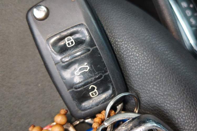 Used Volkswagen C-TREK 2018 230TSI DSG Luxury Version Vehicle Key