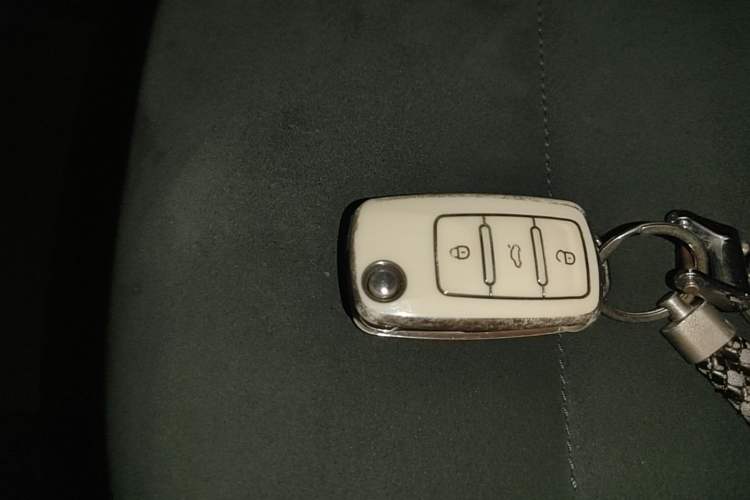 Used Volkswagen C-TREK 2018 230TSI DSG Luxury Version Vehicle Key
