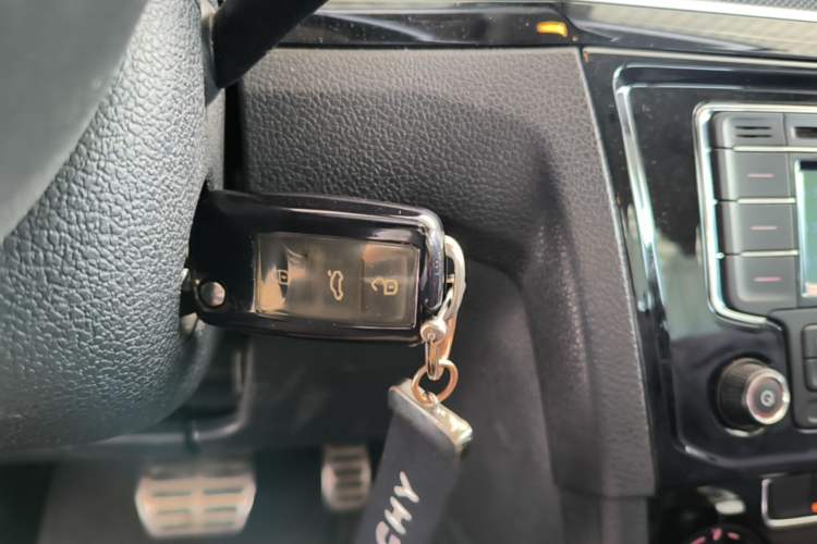 Used Volkswagen C-TREK 2018 230TSI DSG Comfort Model Vehicle Key