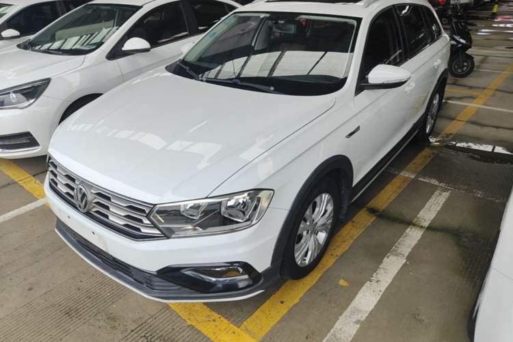Używany Volkswagen C-TREK 2018 1.5L Automatic Comfort Model Guazi used car, China used car export, Used car for sale, Used cars, Cheapest cars for sale