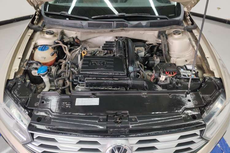 Used Volkswagen C-TREK 2018 230TSI DSG Comfort Model Engine Bay