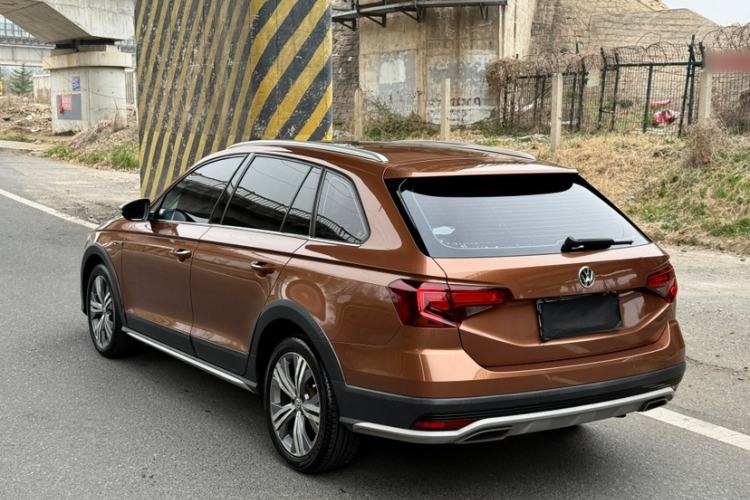 Used Volkswagen C-TREK 2018 1.5L Automatic Luxury Edition Exterior 1
