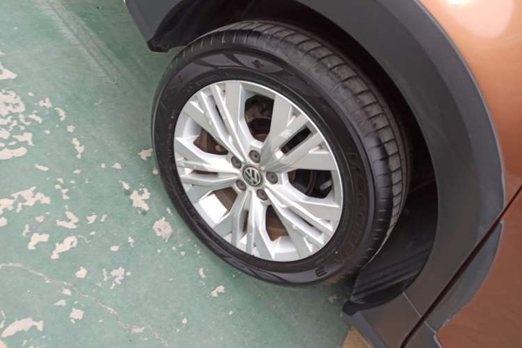 Used Volkswagen C-TREK 2018 230TSI DSG Comfort Model Exterior 2