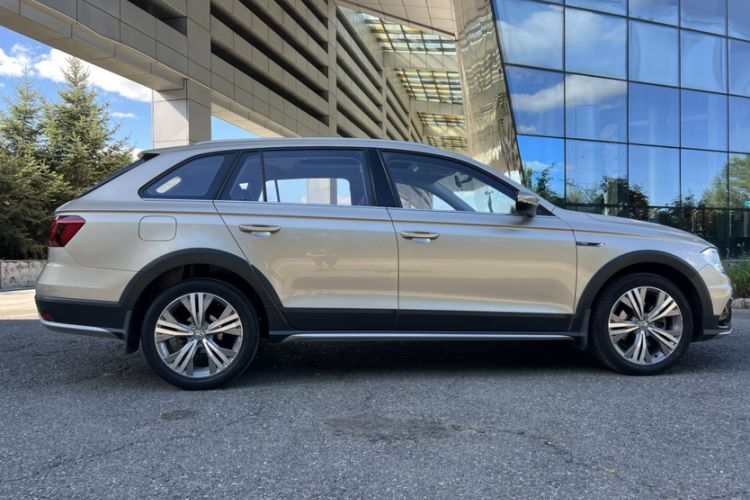 Used Volkswagen C-TREK 2018 230TSI DSG Comfort Model Exterior 2