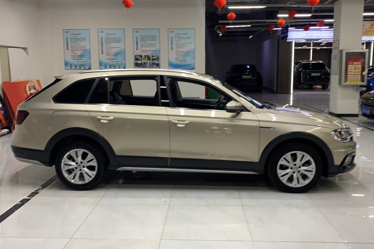 Used Volkswagen C-TREK 2018 1.5L Automatic Comfort Model Exterior 2