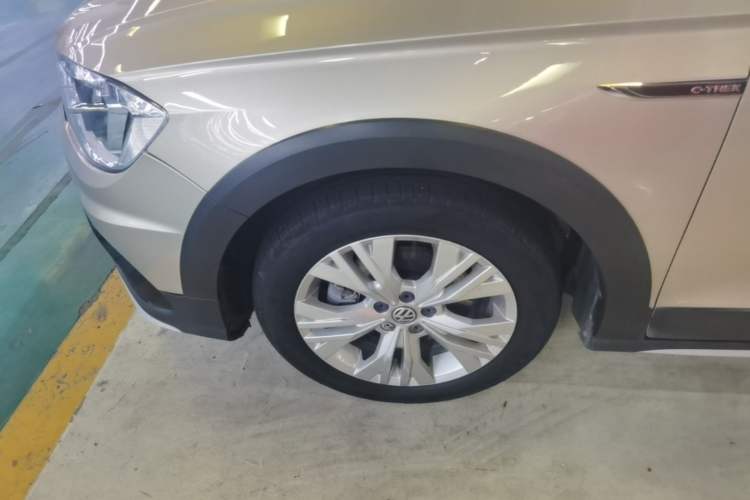 Used Volkswagen C-TREK 2018 230TSI DSG Comfort Model Exterior 4