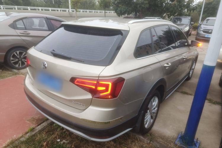 Used Volkswagen C-TREK 2018 1.5L Automatic Comfort Model Exterior 5