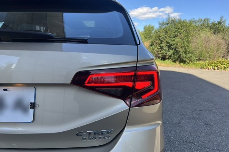 Used Volkswagen C-TREK 2018 230TSI DSG Comfort Model Exterior 5