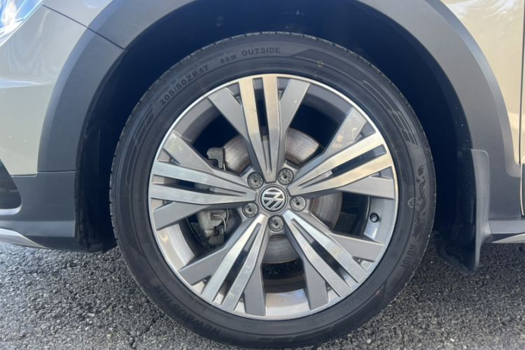 Used Volkswagen C-TREK 2018 230TSI DSG Comfort Model Exterior 6