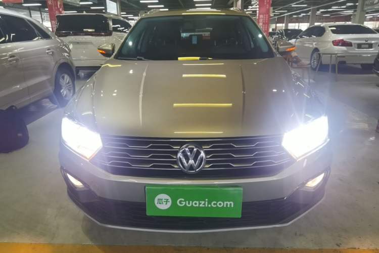 Used Volkswagen C-TREK 2018 230TSI DSG Comfort Model Front