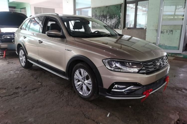 Used Volkswagen C-TREK 2018 230TSI DSG Comfort Model Front Right 45 Deg