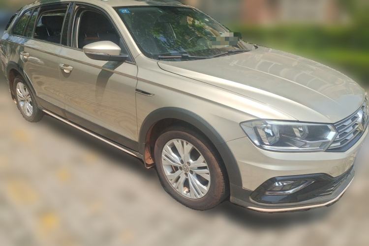 Used Volkswagen C-TREK 2018 1.5L Automatic Comfort Model Front Right 45 Deg