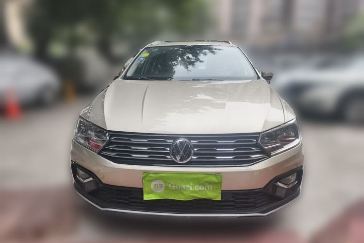 Used Volkswagen C-TREK 2018 1.5L Automatic Luxury Edition Front