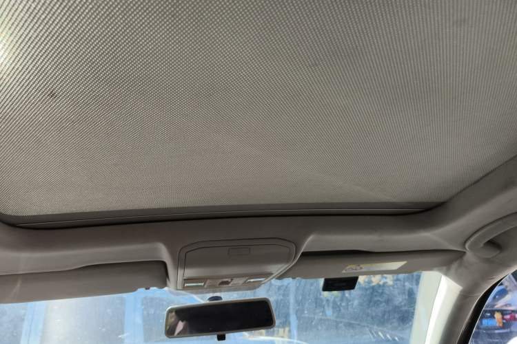 Used Volkswagen C-TREK 2018 1.5L Automatic Comfort Model Headliner