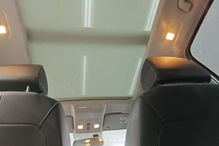 Used Volkswagen C-TREK 2018 1.5L Automatic Comfort Model Headliner