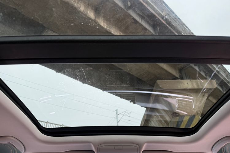 Used Volkswagen C-TREK 2018 1.5L Automatic Luxury Edition Headliner