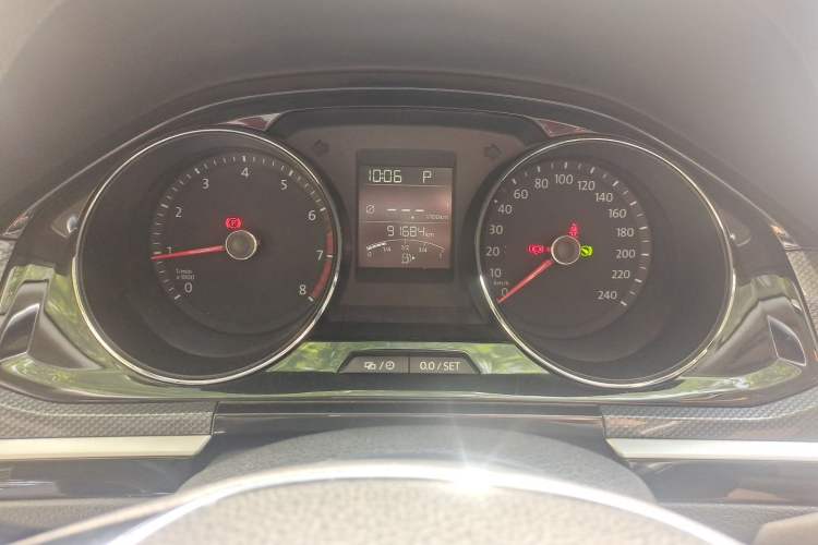 Used Volkswagen C-TREK 2018 1.5L Automatic Comfort Model Instrument Cluster