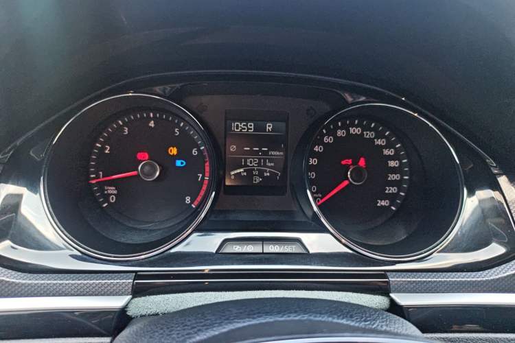 Used Volkswagen C-TREK 2018 1.5L Automatic Comfort Model Instrument Cluster