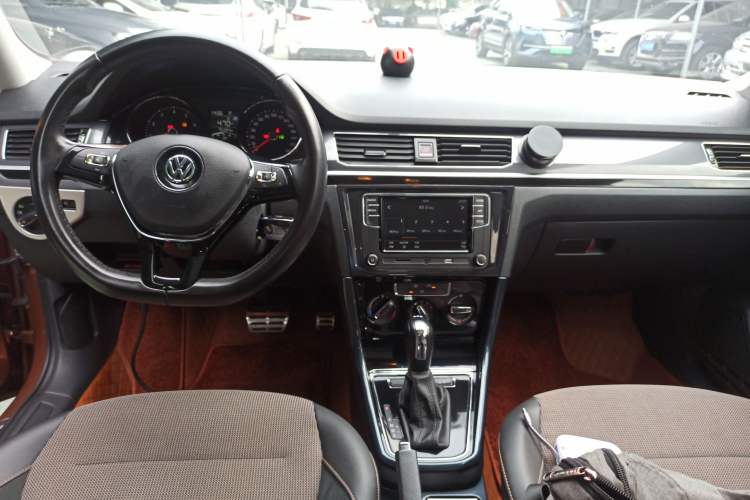 Used Volkswagen C-TREK 2018 230TSI DSG Comfort Model Interior 2