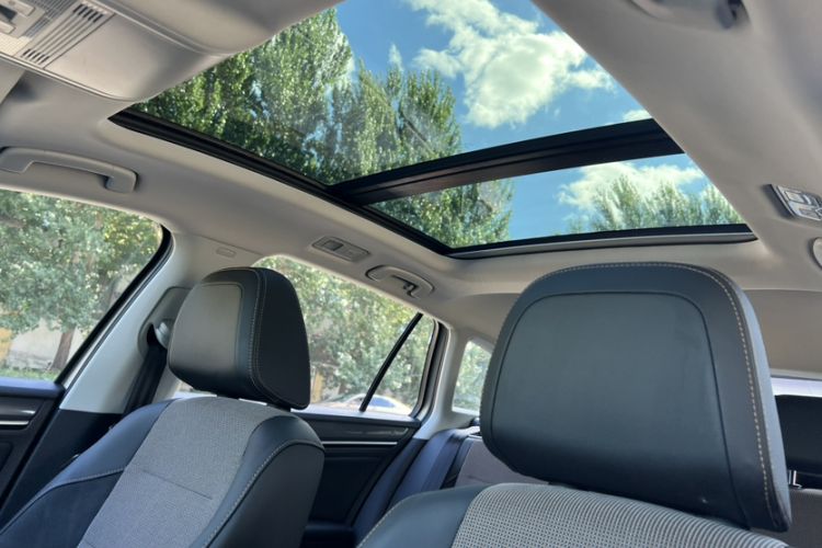 Used Volkswagen C-TREK 2018 230TSI DSG Comfort Model Interior 6