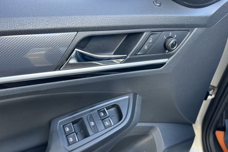 Used Volkswagen C-TREK 2018 230TSI DSG Comfort Model Interior 9