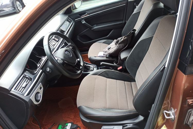 Used Volkswagen C-TREK 2018 230TSI DSG Comfort Model Left Front Seat