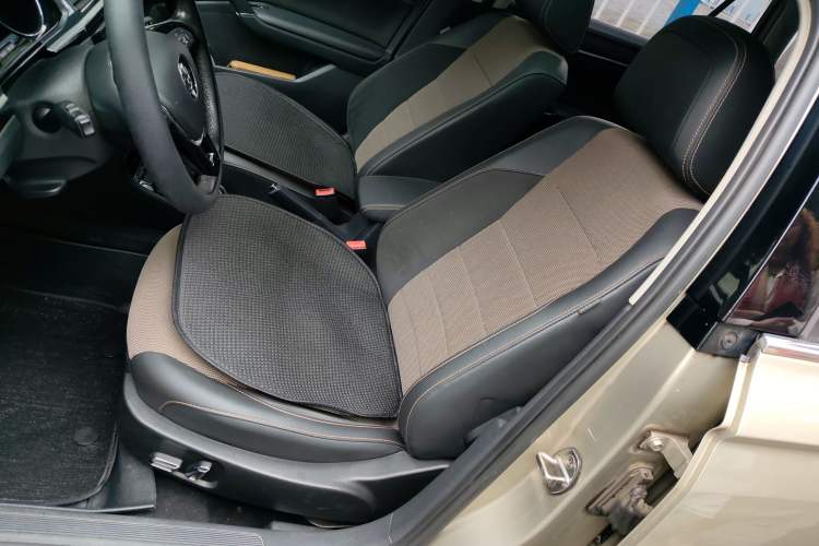 Used Volkswagen C-TREK 2018 1.5L Automatic Comfort Model Left Front Seat